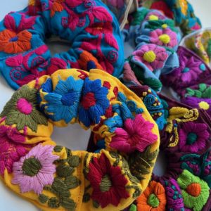 Scrunchies Bordadas